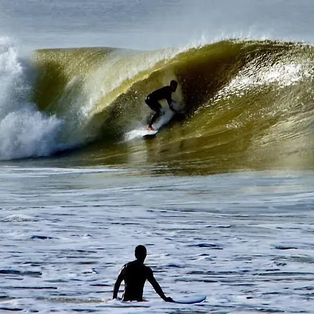 Casa de hóspedes Surf 1 2*