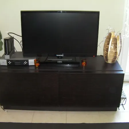 Casa de hóspedes Surf 1 2*