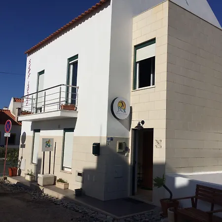 Surf 1 招待所 佩尼契