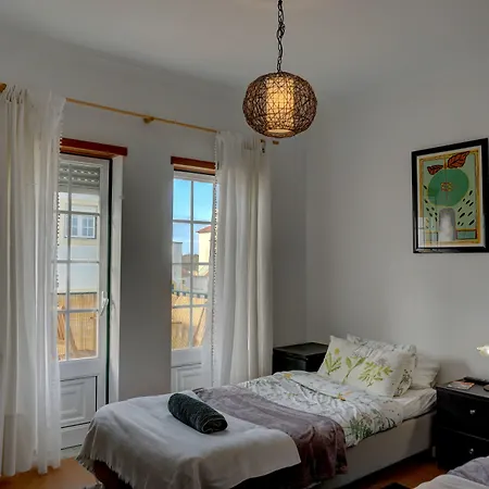 Surf 1 Casa de hóspedes Peniche